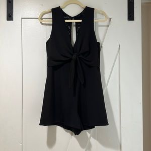 Medium romper with open lace back